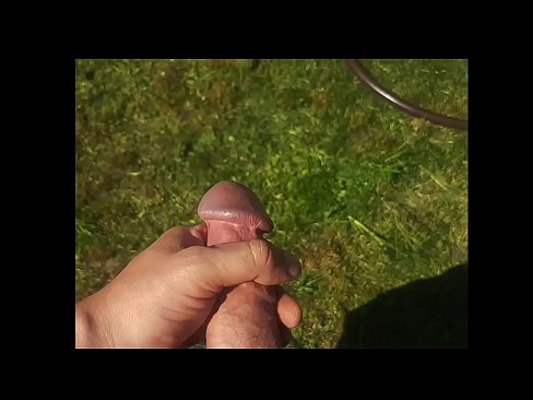 ❤️ Sıcak hottie gets ona pembe kedi becerdin ve cums ile bir fışkırtma içinde bir yaz bahçesinde Porno tr.com-fullporner.ru ﹏